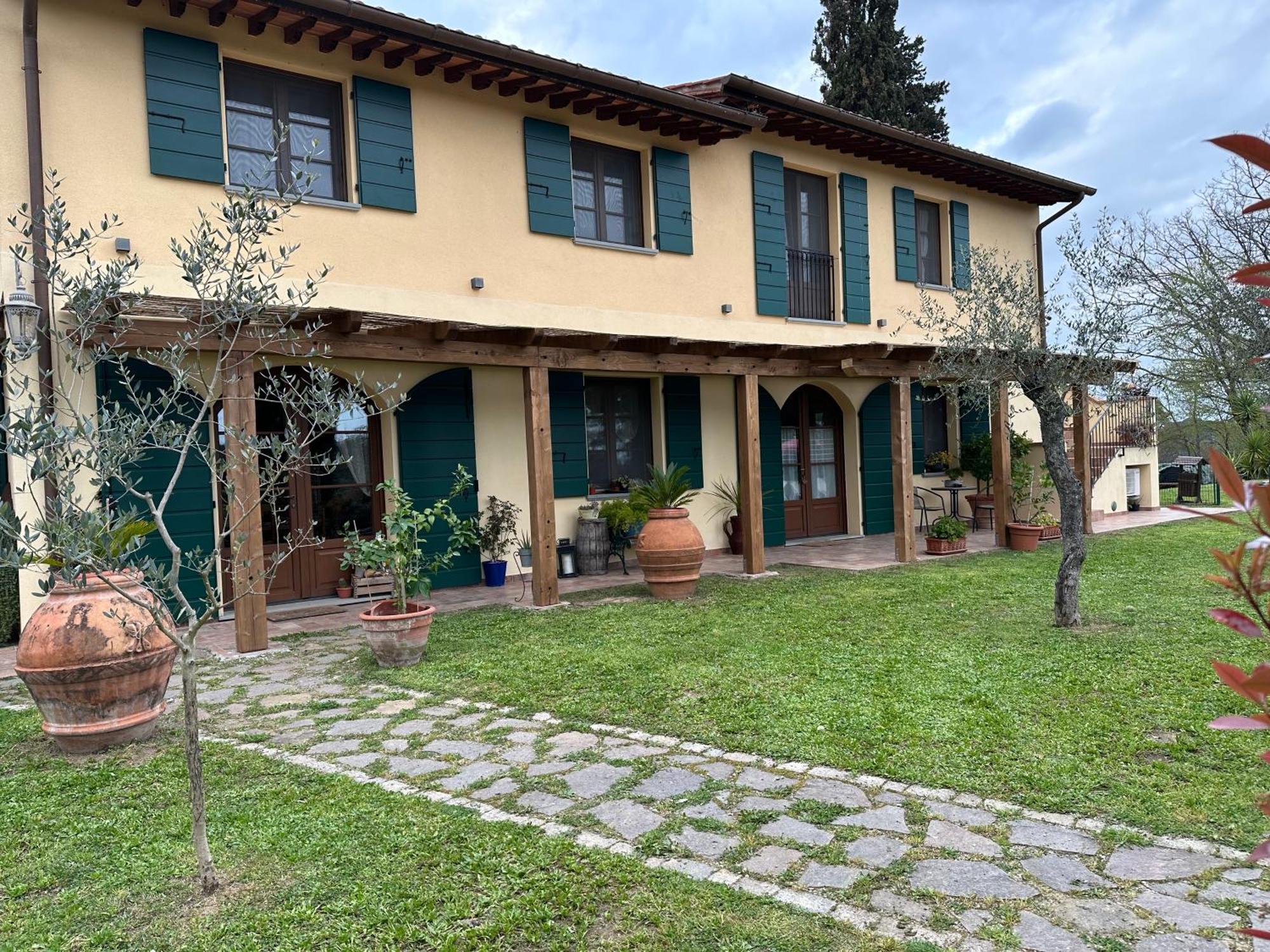 Apartmán Holiday House Cuordinatura Montopoli in Val dʼArno Exteriér fotografie