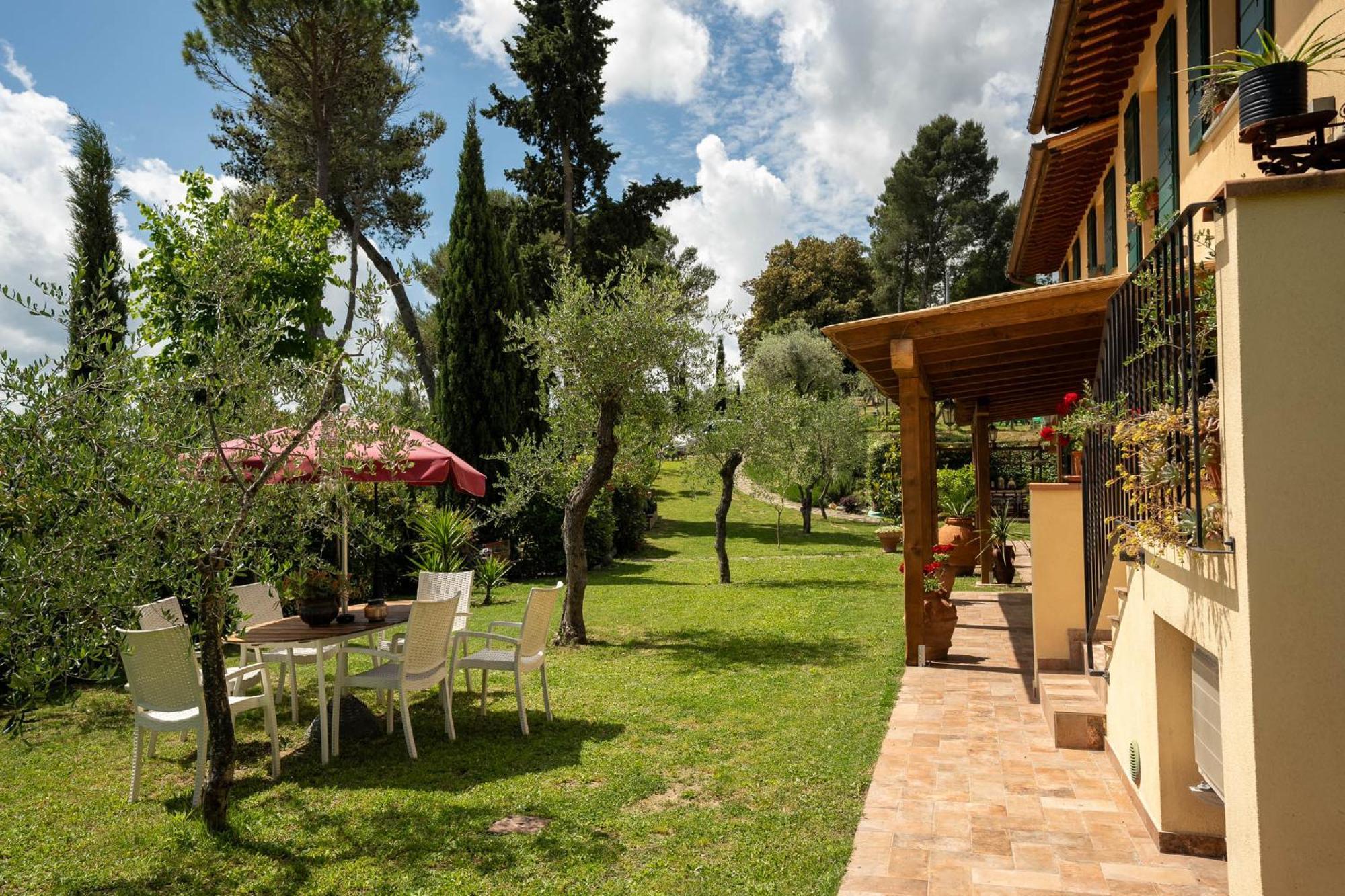 Apartmán Holiday House Cuordinatura Montopoli in Val dʼArno Exteriér fotografie
